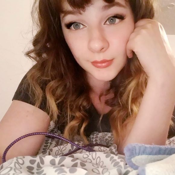 Meet your Posher, Hope - Picture 1 of 1